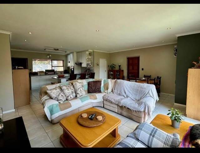 4 BEDROOM HOUSE FOR SALE IN ROUXVILLE